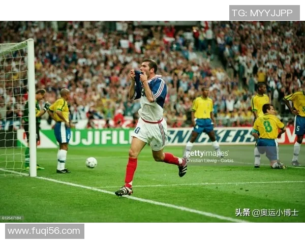 90年代传奇足球巨星群英荟萃 见证黄金时代的荣耀与激情 90年代传奇足球巨星群英荟萃 见证黄金时代的荣耀与激情