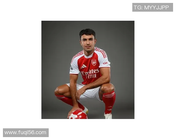 中场指挥官崛起 聚焦足球中前卫的战术价值与影响力 中场指挥官崛起 聚焦足球中前卫的战术价值与影响力