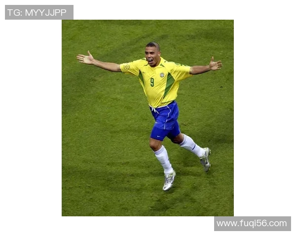 足球巨星经典挂画 打造个性化居家空间 与偶像并肩而行